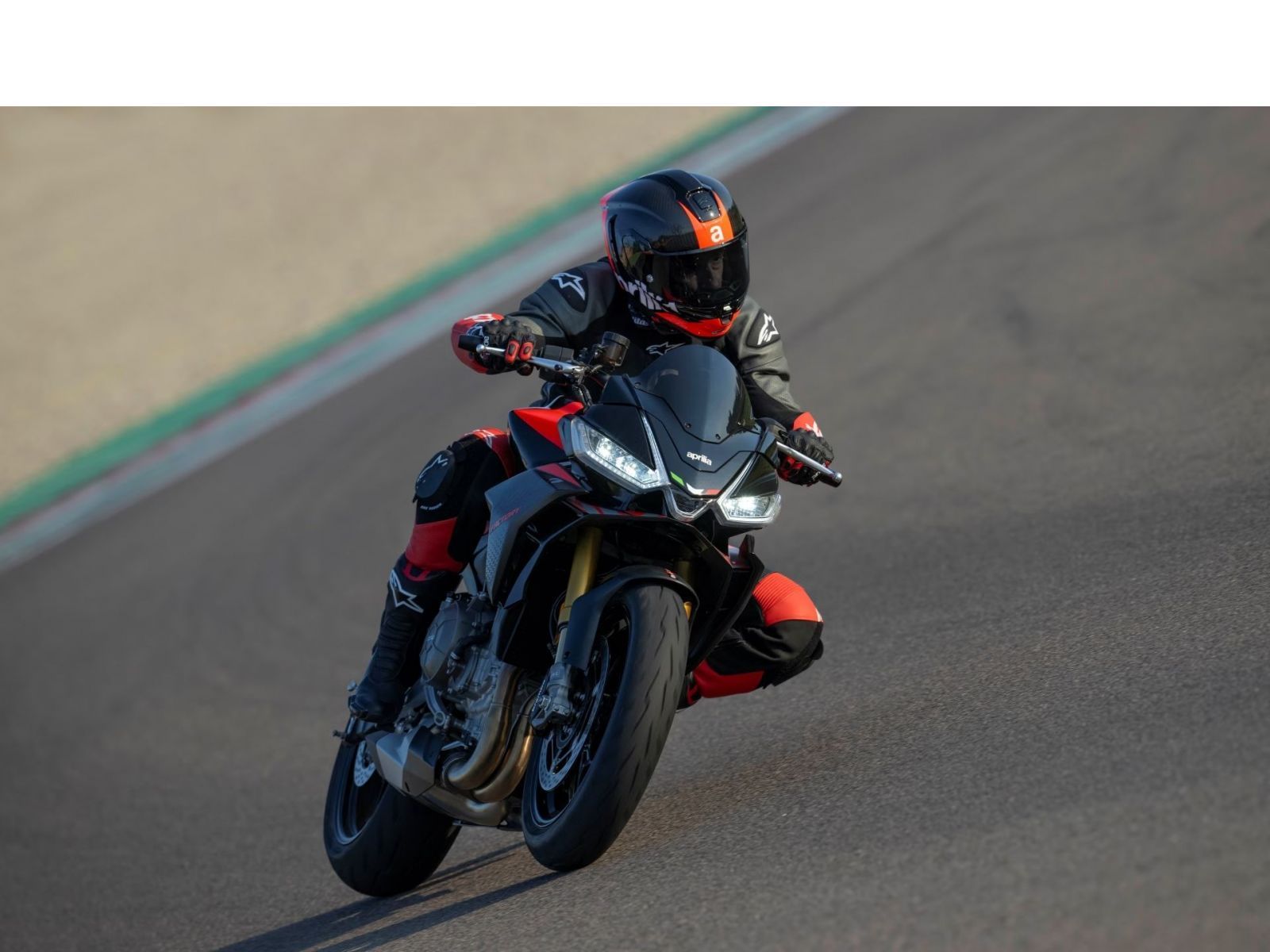 Мотоцикл APRILIA Tuono 660 Factory (DARK BANSHEE) 2026